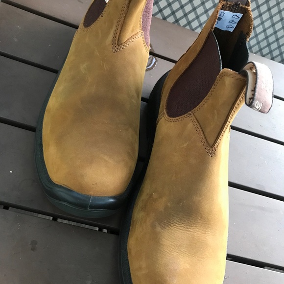 Blundstone - size 8. Gorgeous boots - Picture 3 of 4